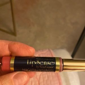 New pink champagne LIPSENSE
